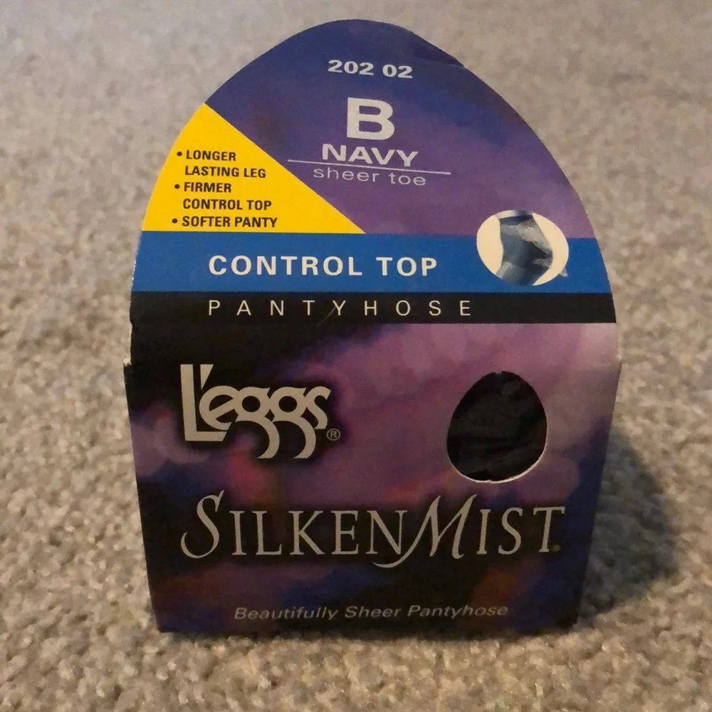 L'eggs Pantyhose Women's Size B Navy Blue Silken‎ Mist New in Box